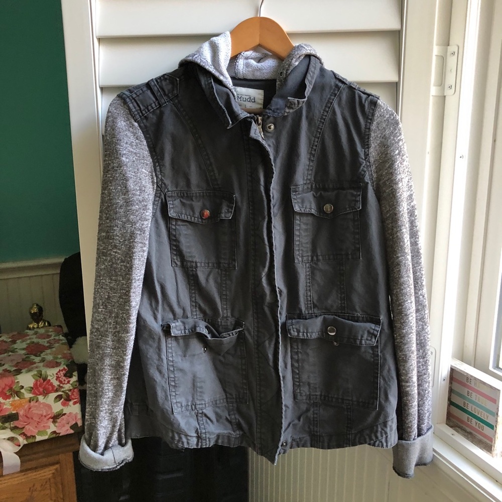 Long sleeve gray hooded jacket